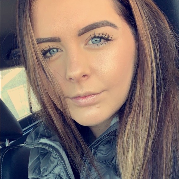 Meet your Posher, Tianna - Picture 1 of 2